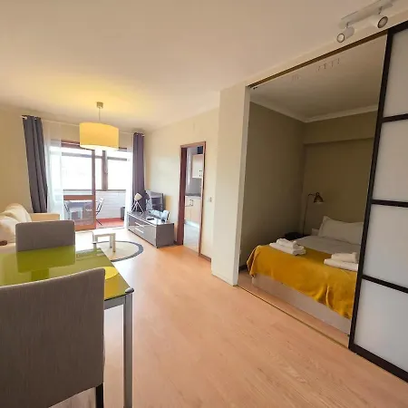 Cosy, Sunny In Boavista Avenue- Bednbike Appartement