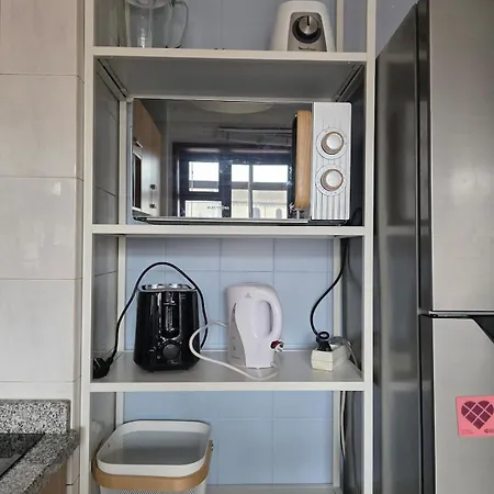 Cosy, Sunny In Boavista Avenue- Bednbike Oporto